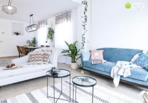 HOUSE IN SANTIAGO WITH GARDEN, GARAGE AND GRILL